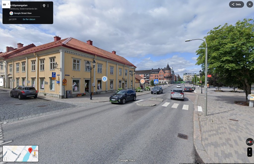 Bild från Google Maps 2019. Kungsgatan åt nordväst med Skandiahuset bortanför bron.
