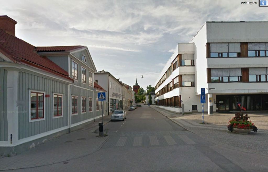 Nyköping - Slottsgatan. Bild från Google Maps.