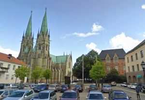 Skara domkyrka - Bild från eniro