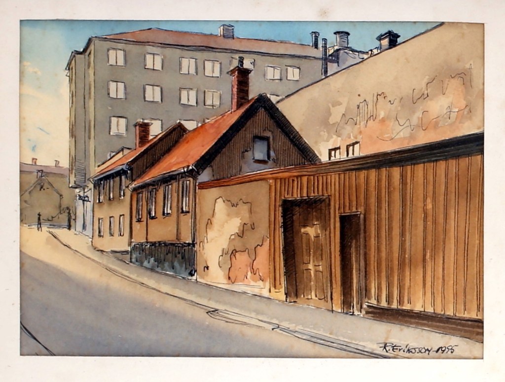 Norrköping - 1955 - Norra Olai Kyrkogata och "Ulla Winblads hus", mot söder. Allt utom det nyare hyreshuset längst upp är borta. - Bild från Auctionet 2018.