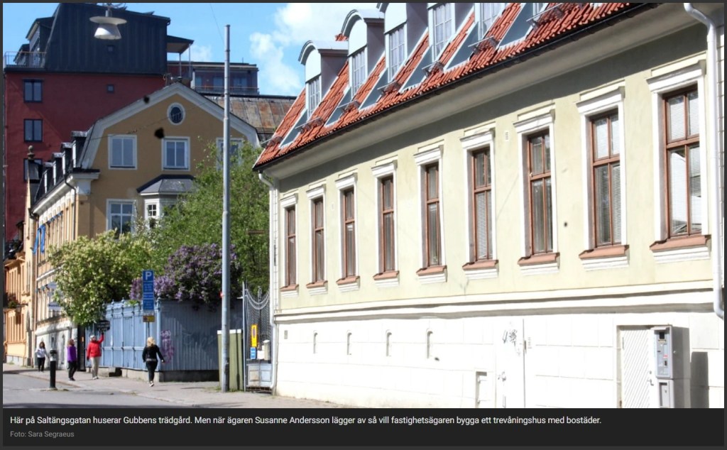 Norrköping - 2022 - Saltängsgatan med gubbens trädgård och Stenhuset. Bild från NT 221205.